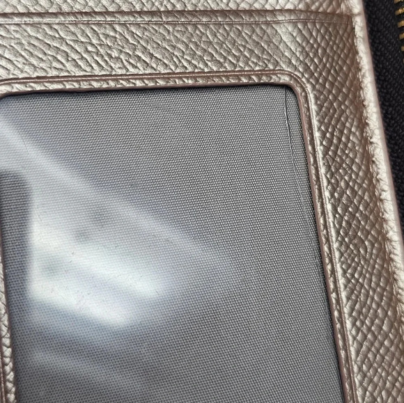 Coach Women's Pink Metallic Universal Wallet With Phone Pocket In Pebble Leather - Picture 13 of 16